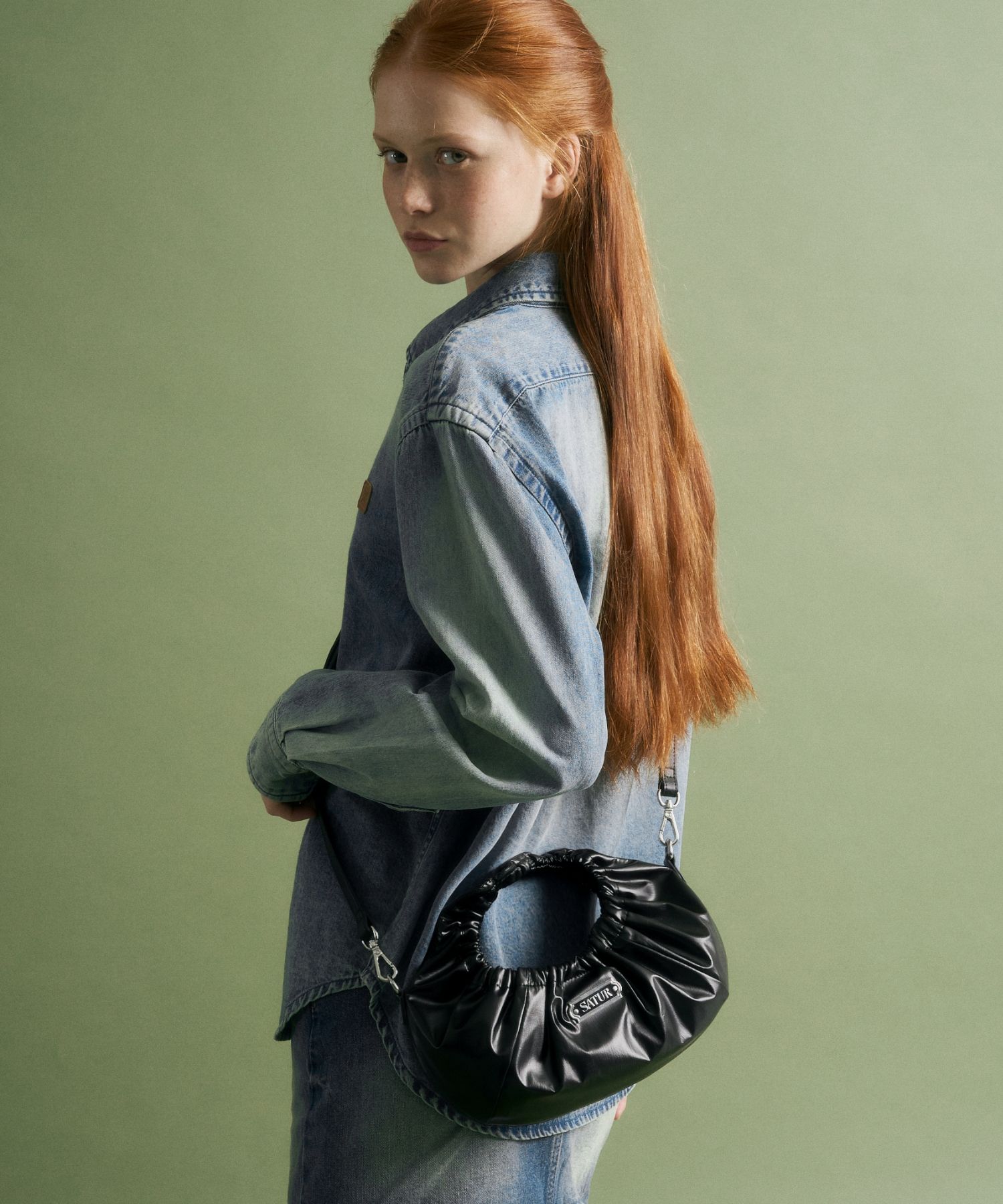 ★SATUR★Scrunchie Small Hand Bag MUSINSA公式 | SATUR Scrunchie Small Hand Bag Black