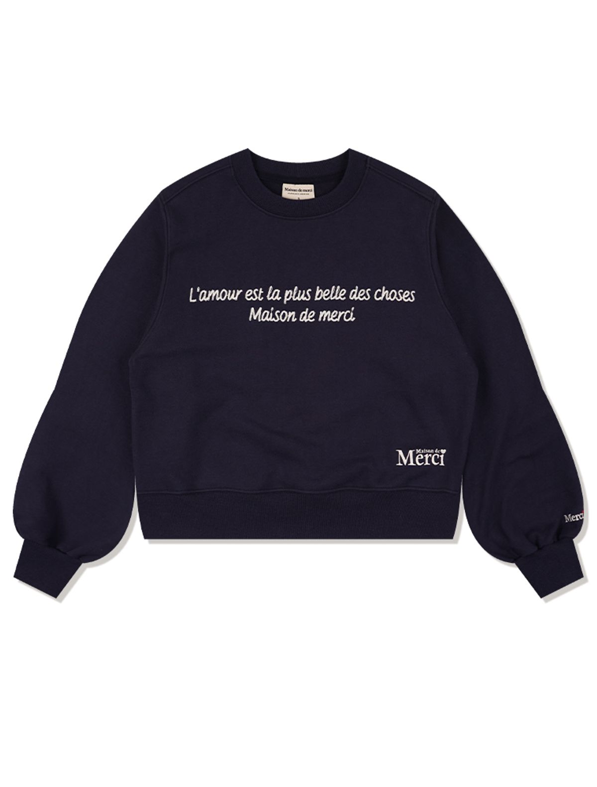 라 메종 스튜디오(LA MAISON STUDIO) 우먼즈 심플 로고 트라이앵글 자수 퍼프 슬림 크롭 맨투맨 네이비(FCE3TS505W)