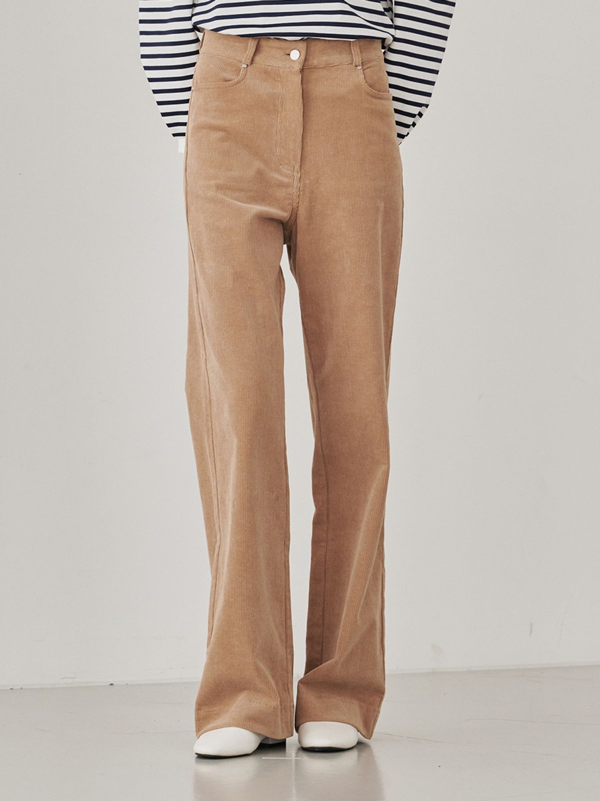 누브(NOUVE) Corduroy Straight Pants- Beige