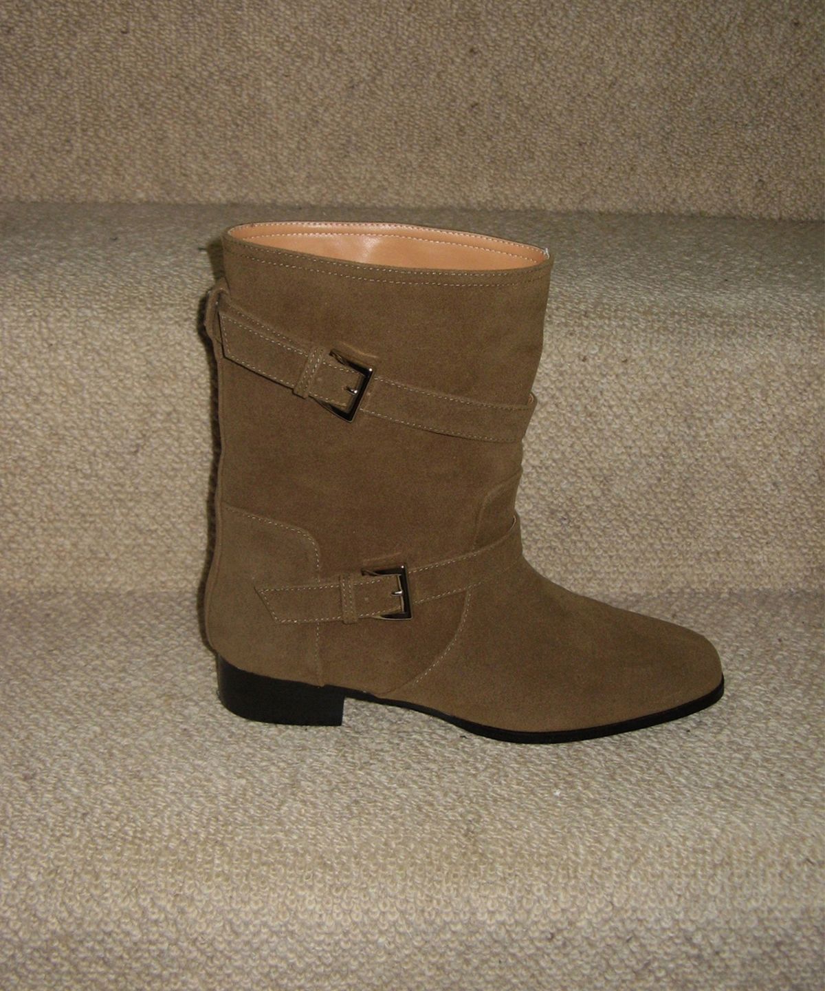 썸웨어버터(SOMEWHEREBUTTER) Brooklynn Buckle Boots - 3color