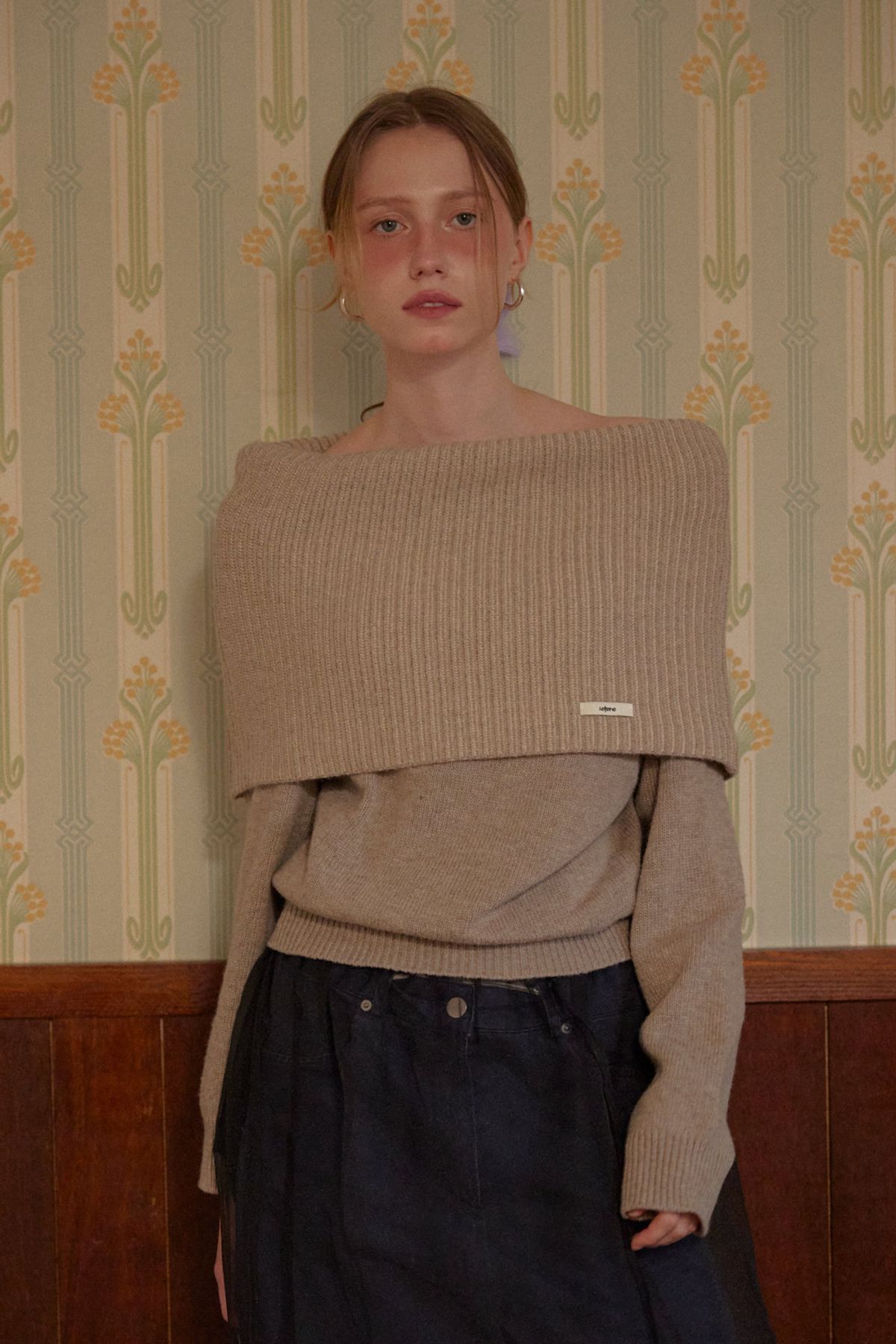 레터리(LETERIE) WIDE OFF-SHOULDER KNIT TOP_BEIGE