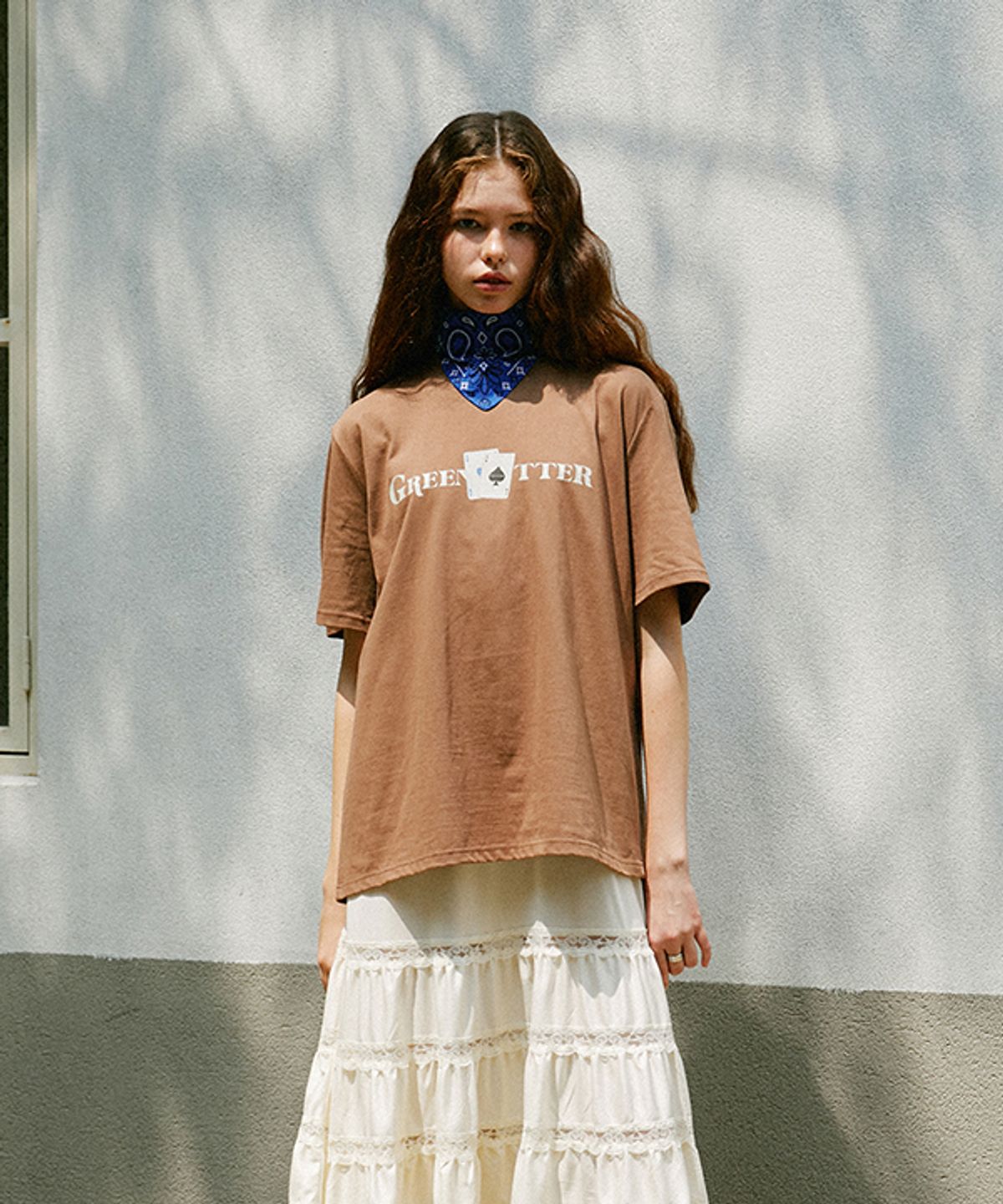 그린버터(GREENBUTTER) Oversized playing card Tee (Brown)
