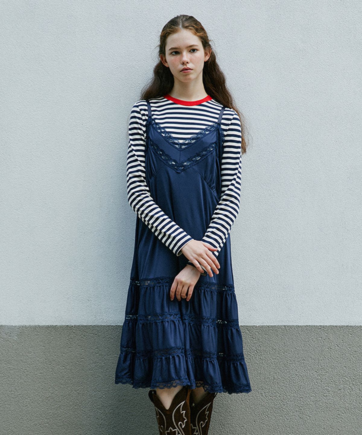 그린버터(GREENBUTTER) Shirring Lace Slip dress (Navy)