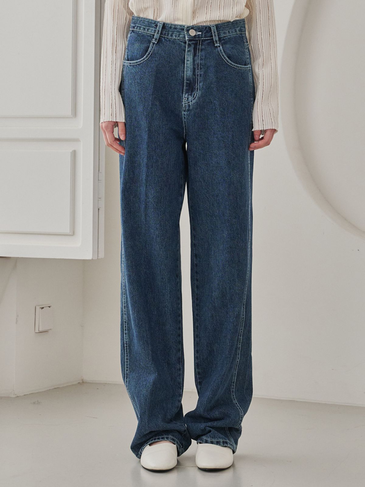 누브(NOUVE) Straight Stitch Denim Pants - Navy