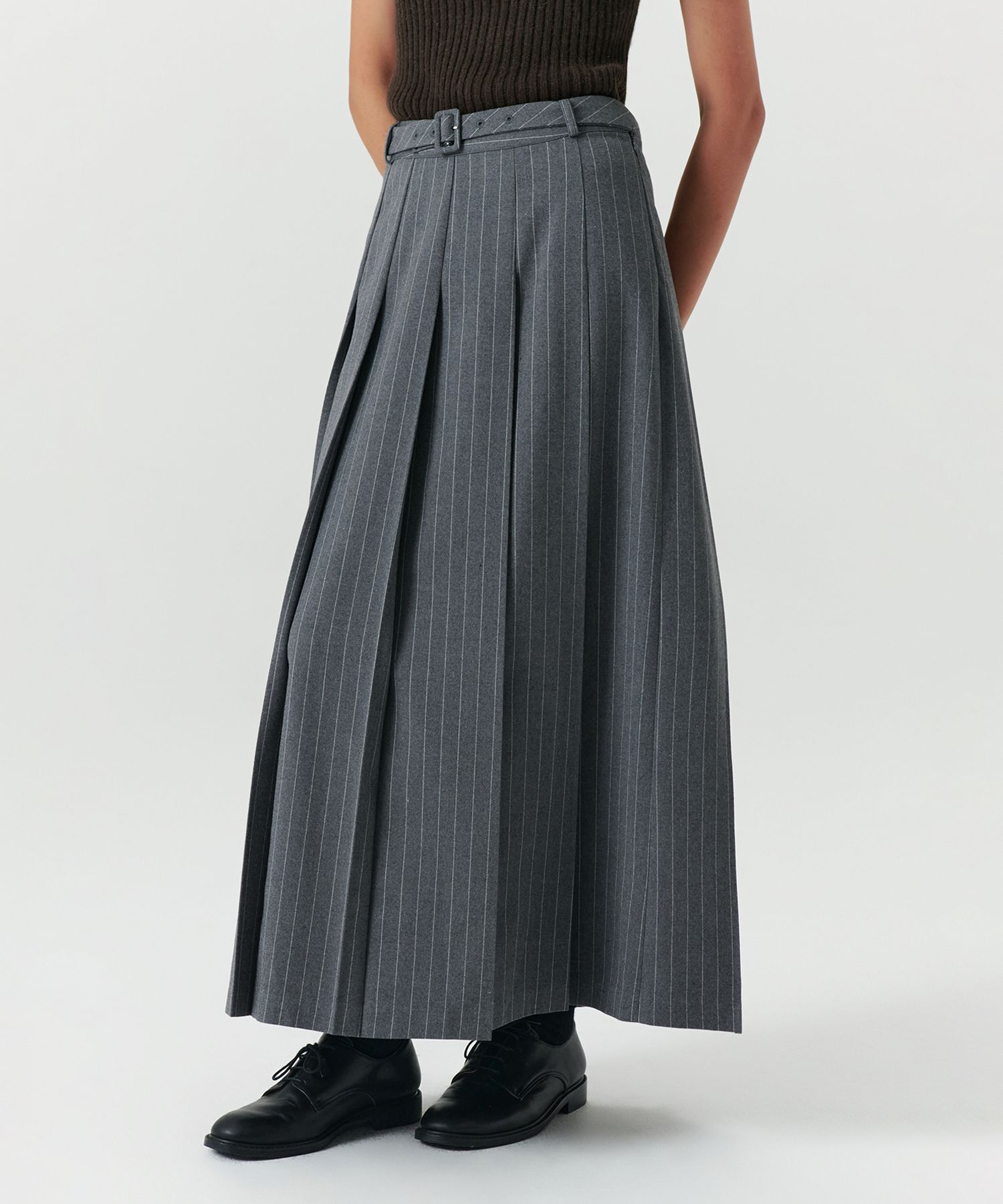 プリーツスカート