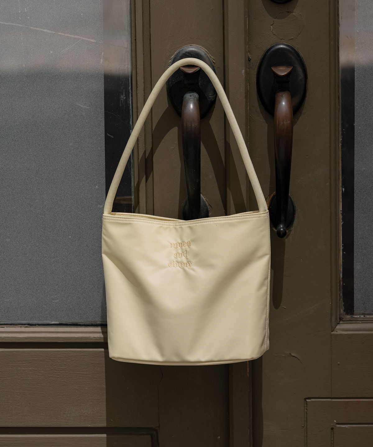 무쿠앤에보니(MUCU AND EBONY) Nearest Bag _ Lemon