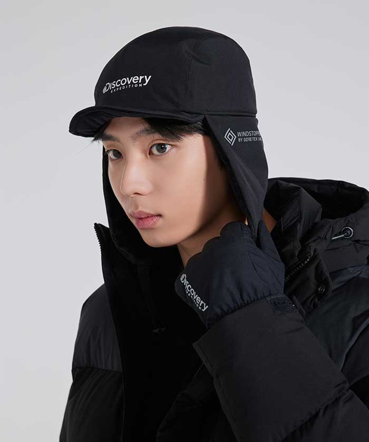 디스커버리 익스페디션(DISCOVERY EXPEDITION) 아웃도어 고어 윈드스토퍼 트래퍼 (BLACK)