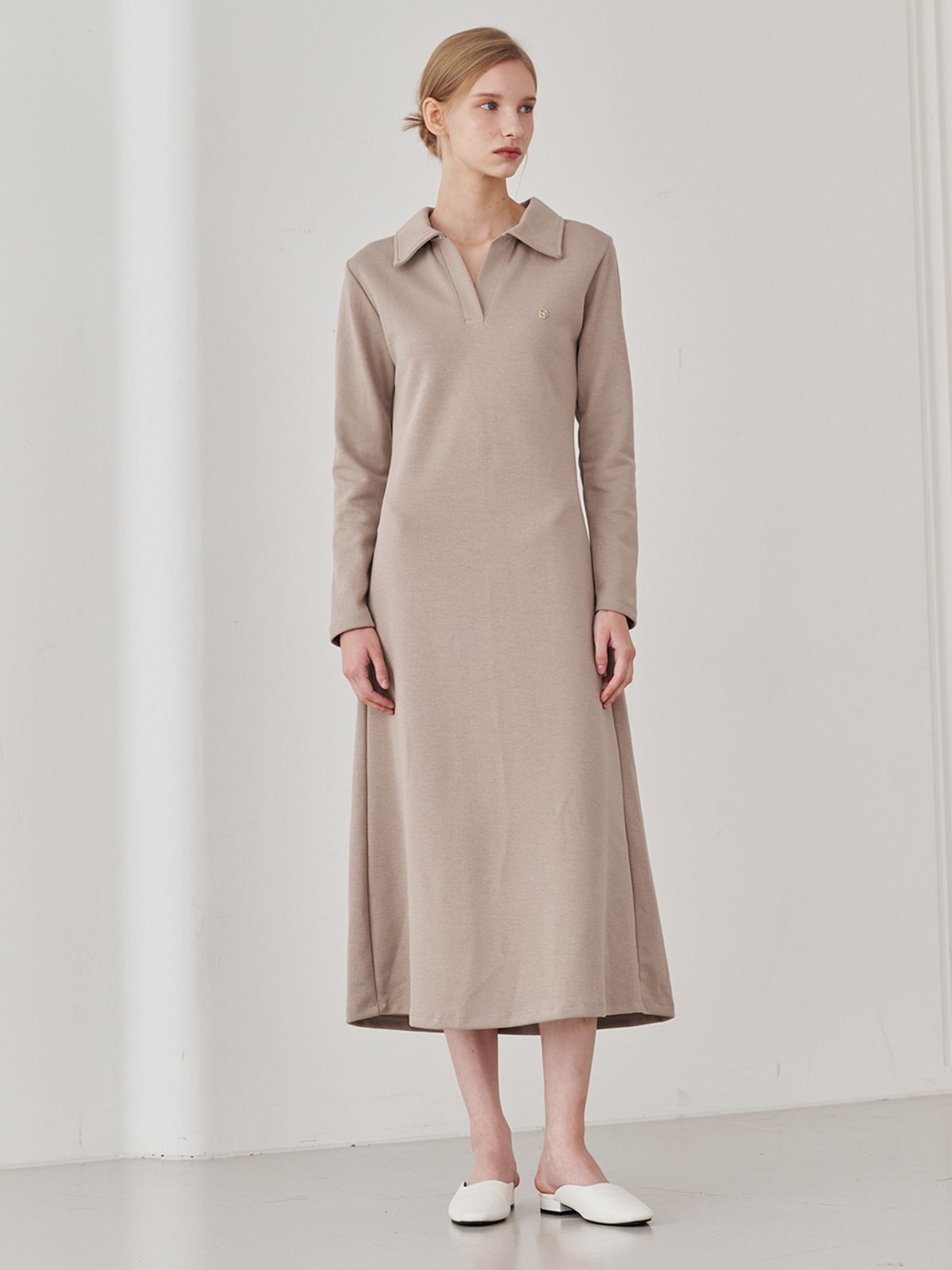 누브(NOUVE) Slim Fit Collar Dress - Beige