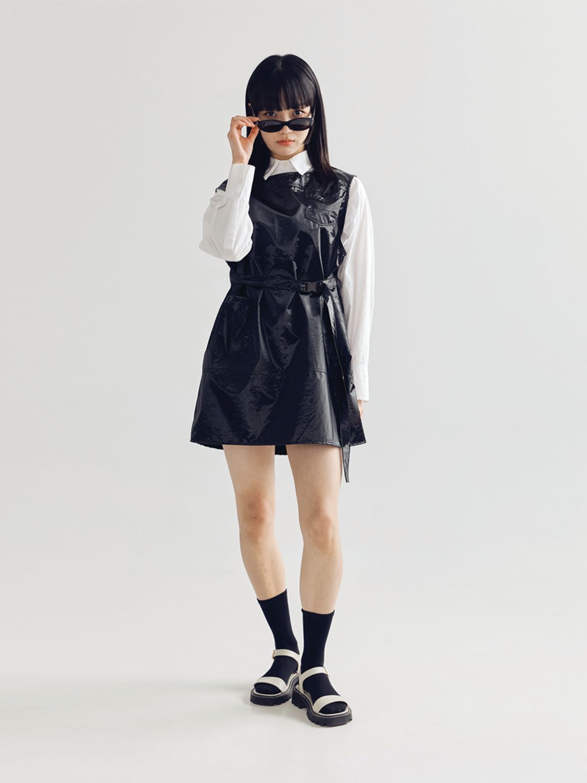 봄날 부티크(BOMNAL BOUTIQUE) 벨티드 쇼트  미니 드레스 _ 글로시