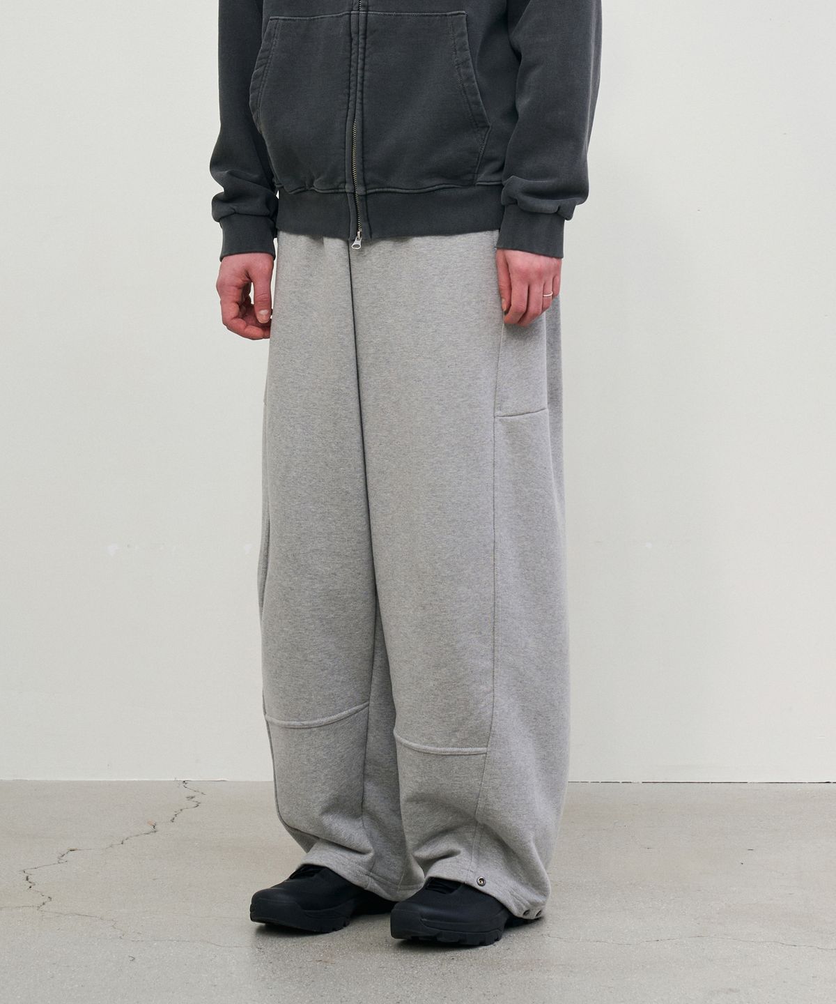 노운(NOUN) easy sweat pants (melange grey)