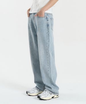 W 에브리웨어 루즈 스트레이트 데님 팬츠 (LIGHT BLUE)