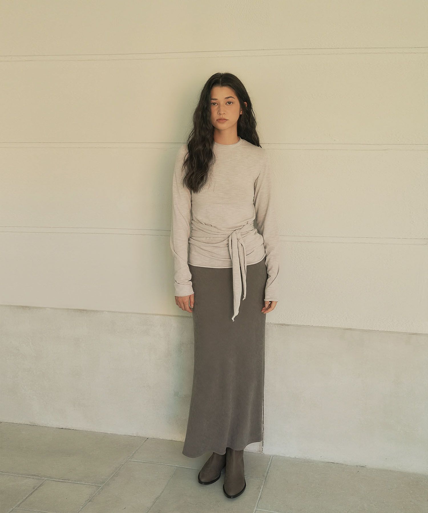 MUSINSA OURO STUD SUEDE SKIRT DEEP GRAY