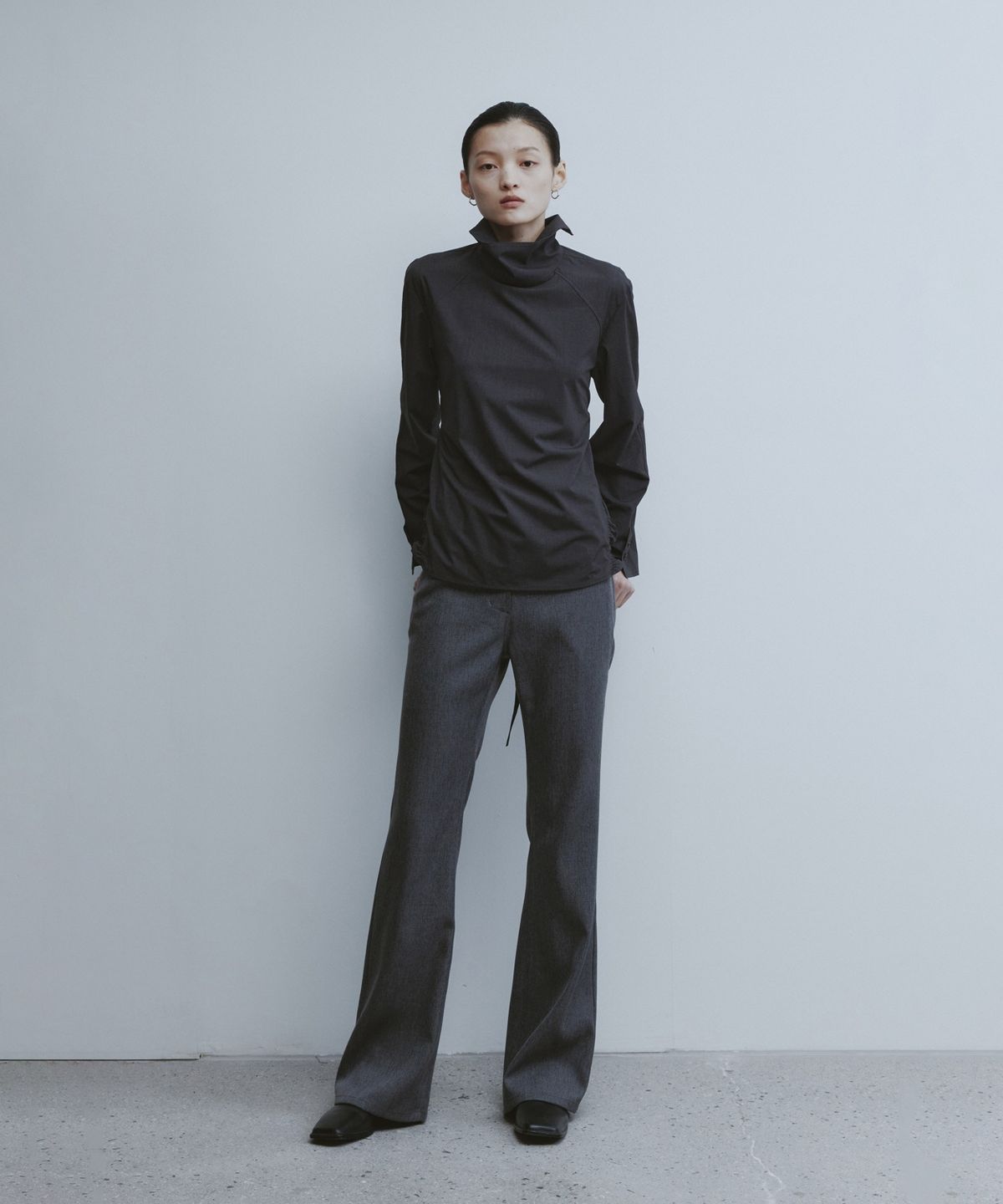 유스(YOUTH) Bootcut Pants - Khaki