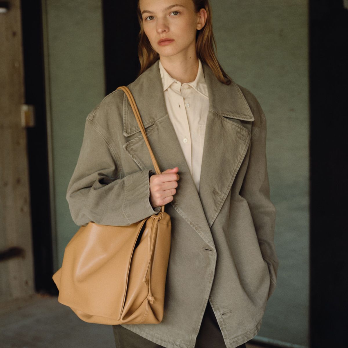 로서울(ROH SEOUL) Large Knot shoulder bag Yellow ochre
