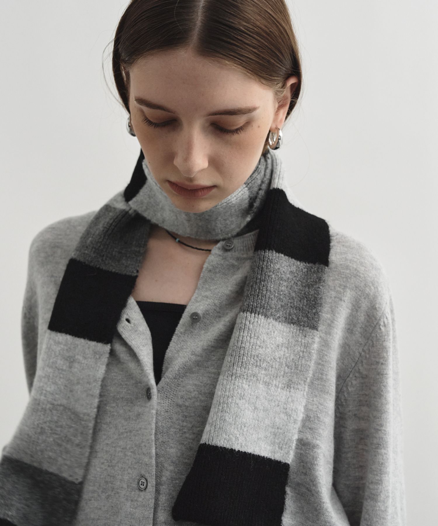 MUSINSA公式 | MONGDOL [3カラー] ストライプニットマフラー MDAC031