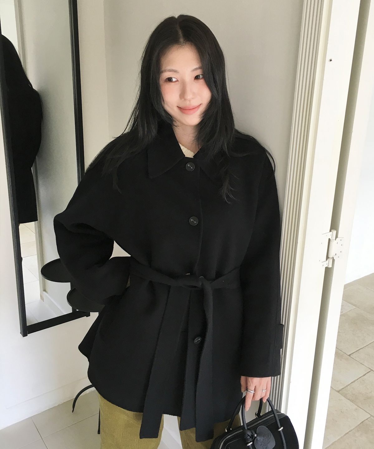 몽돌(MONGDOL) 캐시미어 울 핸드메이드 하프 코트 블랙 MDCT013BLACK