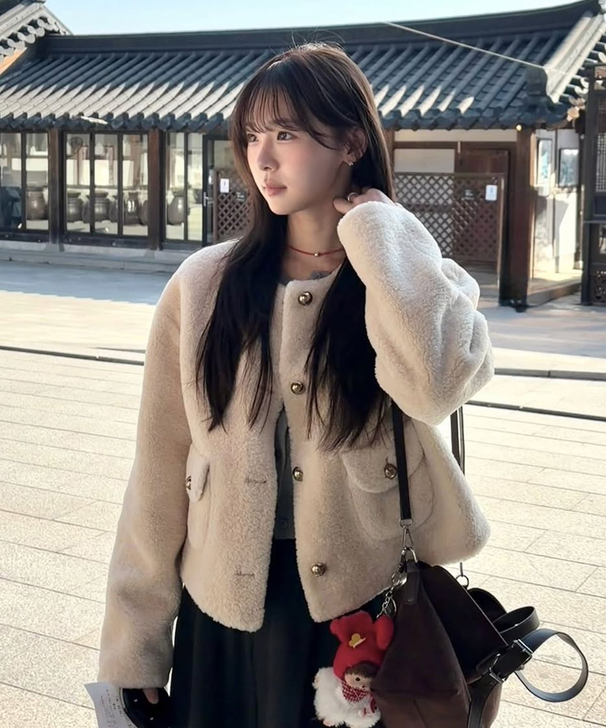 몽돌(MONGDOL) 리버시블 페이크 퍼 자켓 라이트베이지 MDJK031LBEIGE