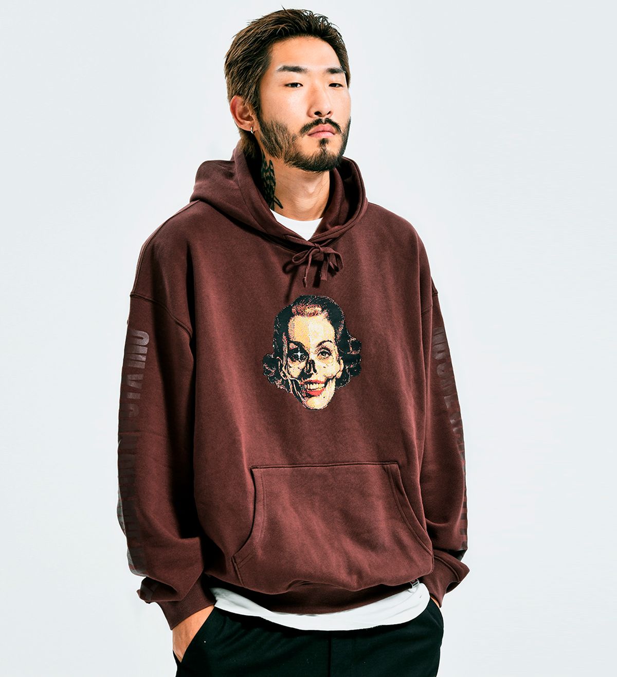 엑스트라오디너리(EXTRAORDINARY) BEATS HOODIE  BROWN
