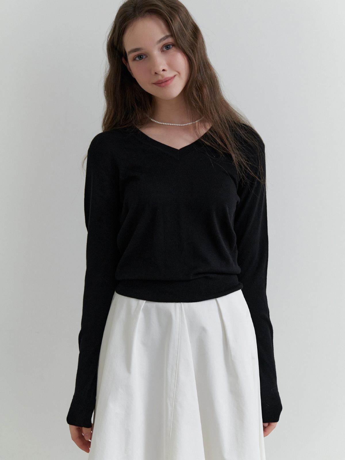 리엘(RE L) Fond v-neck knit (black)