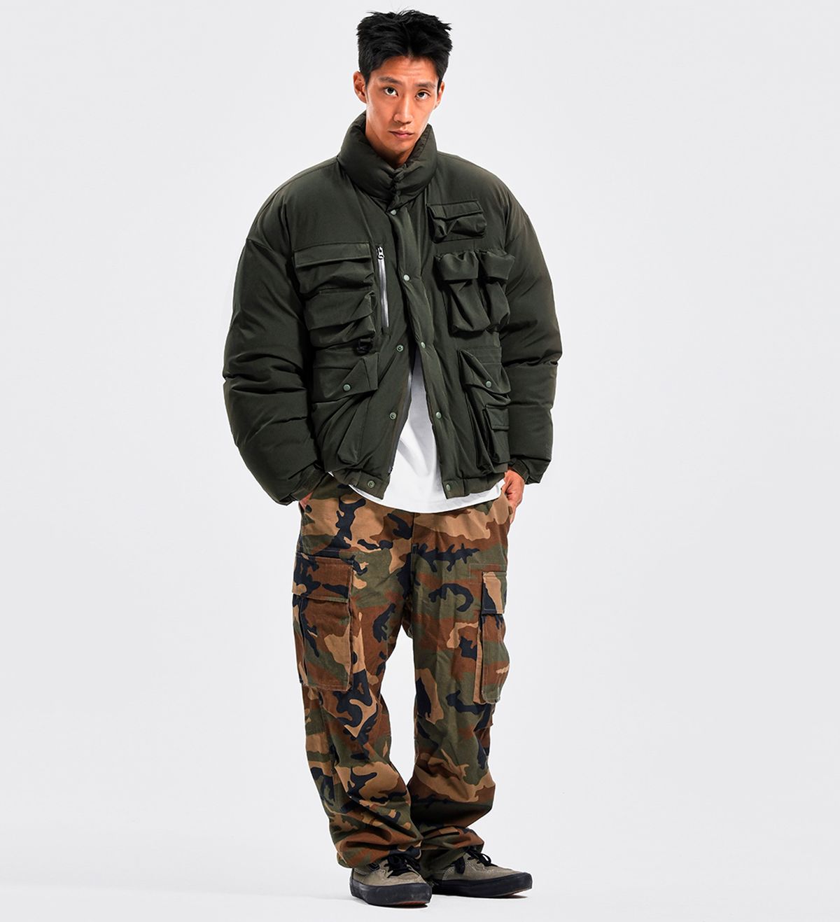 엑스트라오디너리(EXTRAORDINARY) MULTI POCKET DOWN JUMPER  KHAKI