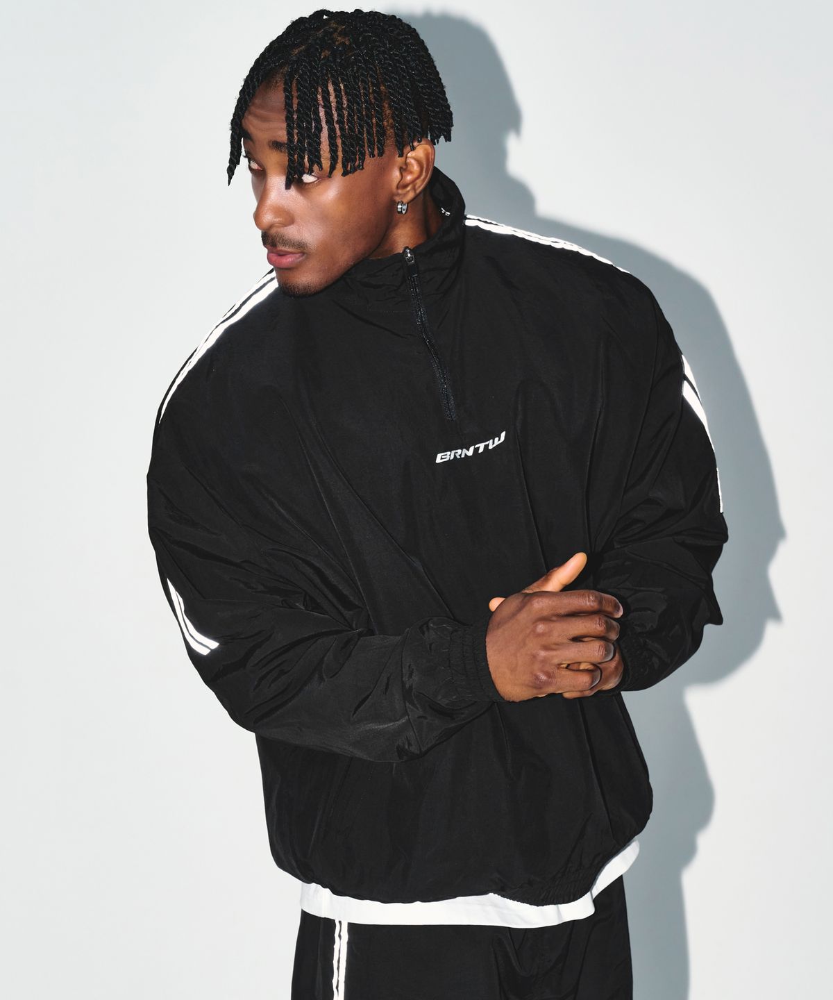 본투윈(BORN TO WIN) REFLECTIVE LINE BIG SYMBOL ANORAK JACKET [BLACK]