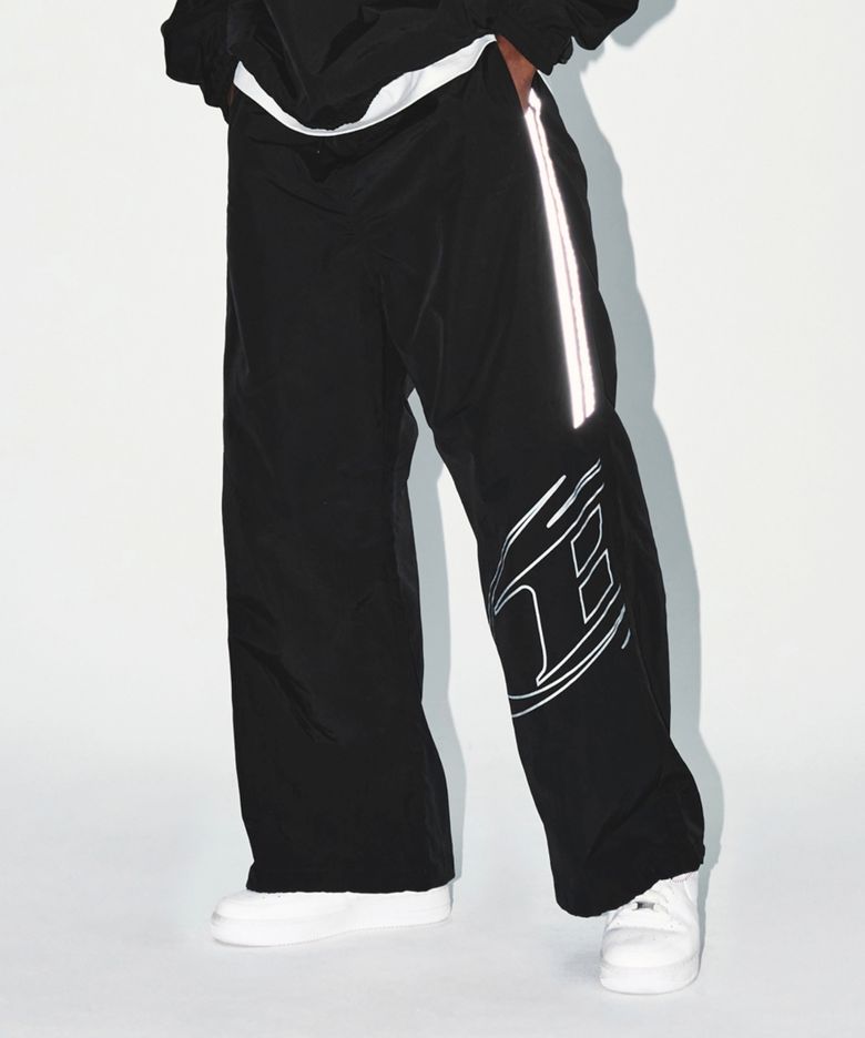REFLECTIVE LINE BIG SYMBOL WIDE PANTS [BLACK]