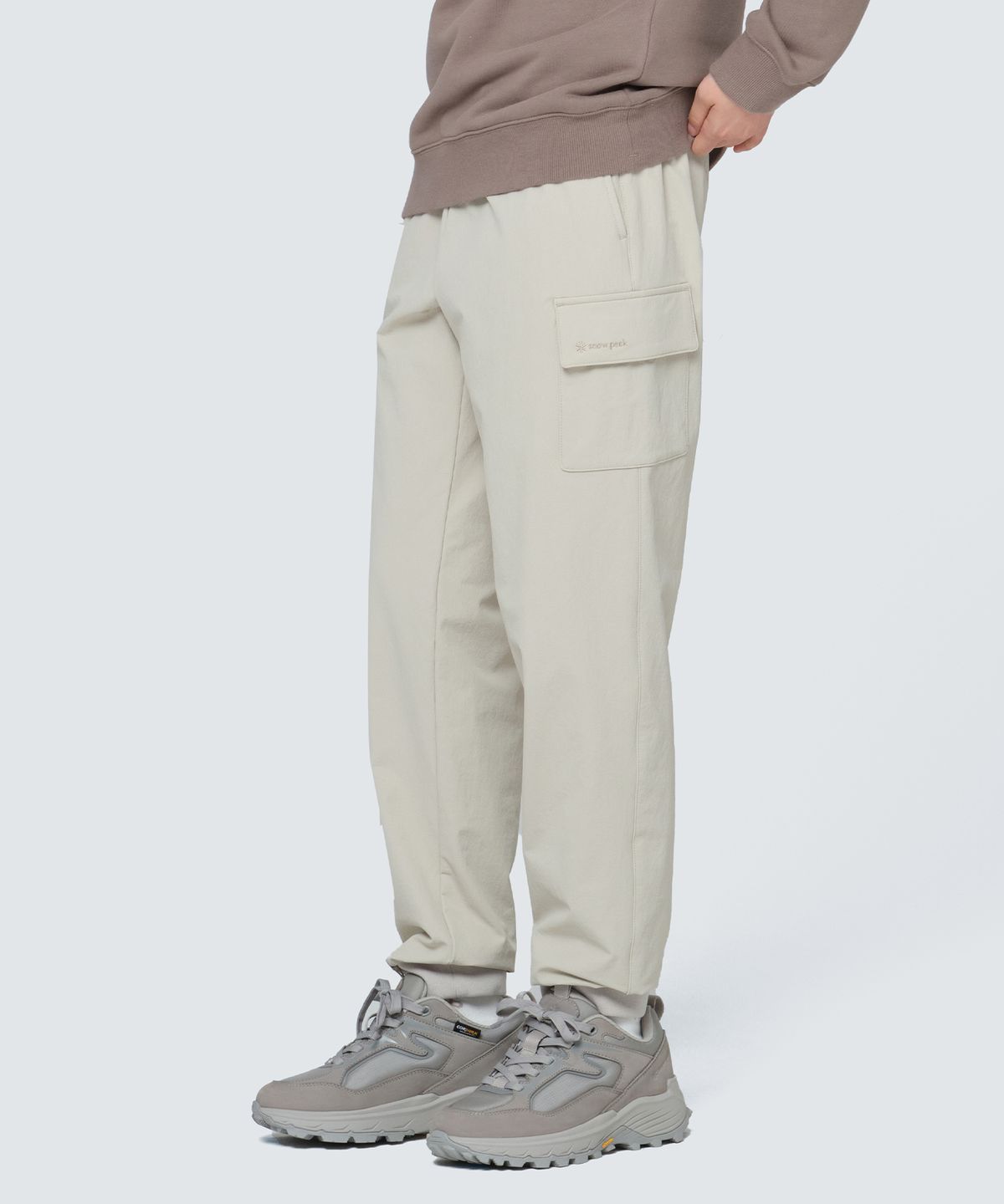 스노우피크 어패럴(SNOWPEAK APPAREL) 라고 약기모 여성 카고 조거 팬츠 (S24WWTPT35) Light Beige