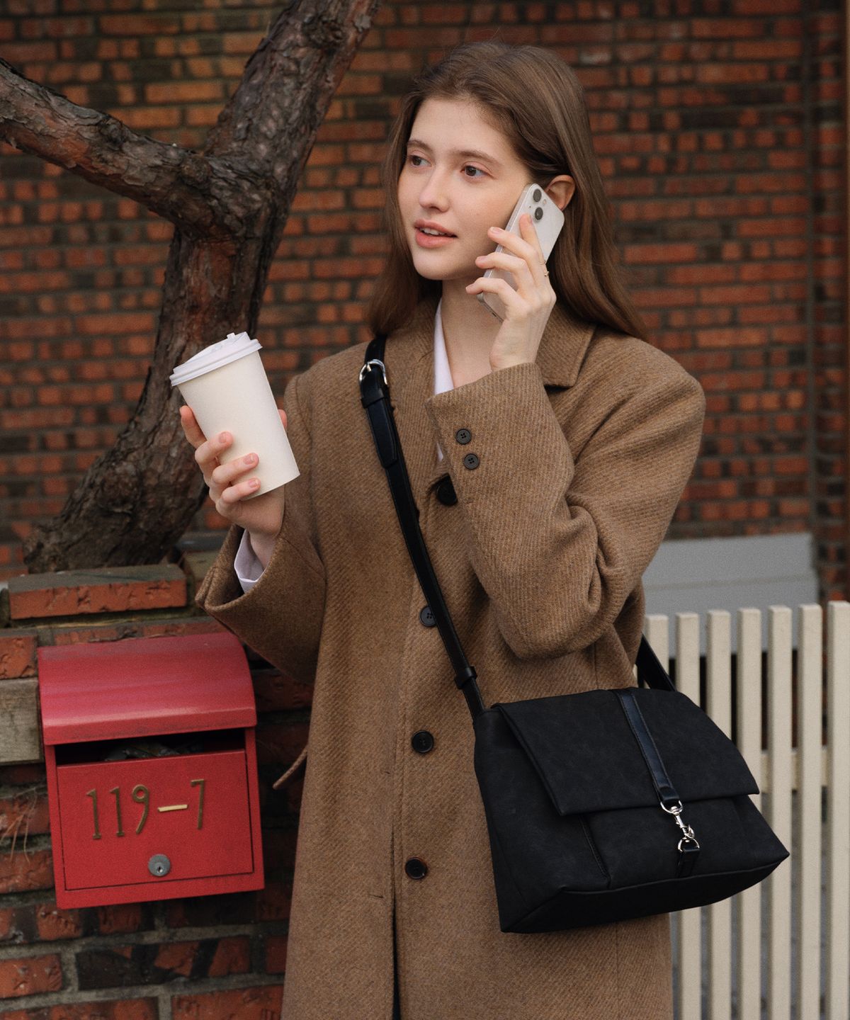 오브히(OVHEE) 클로이 스웨이드백 Chloe Suede Bag_Black