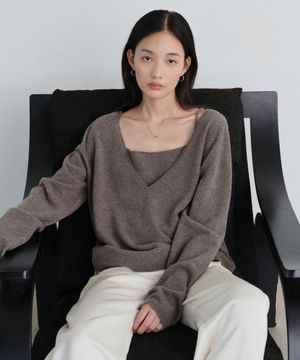 Yak wool V-neck knit