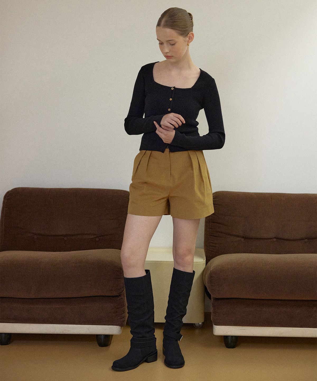 하우스 오브 폰드(HOUSE OF POND) Brushed pintuck shorts (Camel)