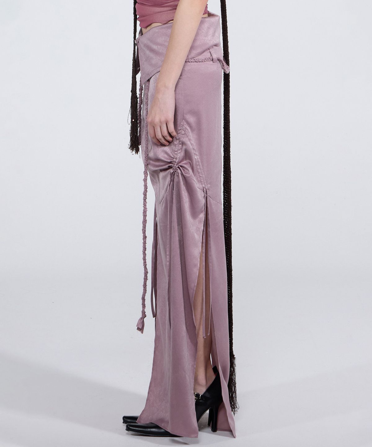 스컬프터(SCULPTOR) Braid Detail Satin Skirt Mauve