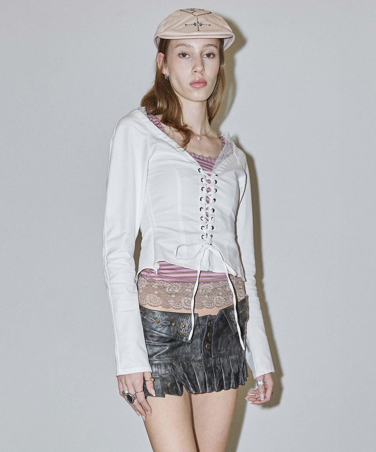 스컬프터(SCULPTOR) Layered Lace Up Blouse Ivory