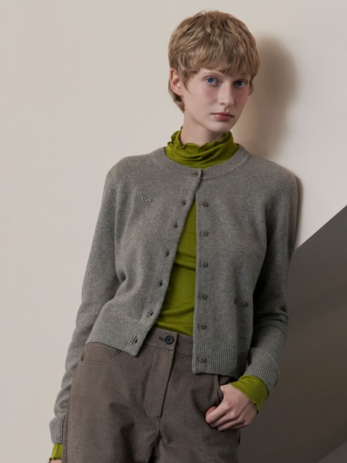 오앨(OUEL) CASHMERE BLENDED WOOL CARDIGAN_FOGGY KHAKI