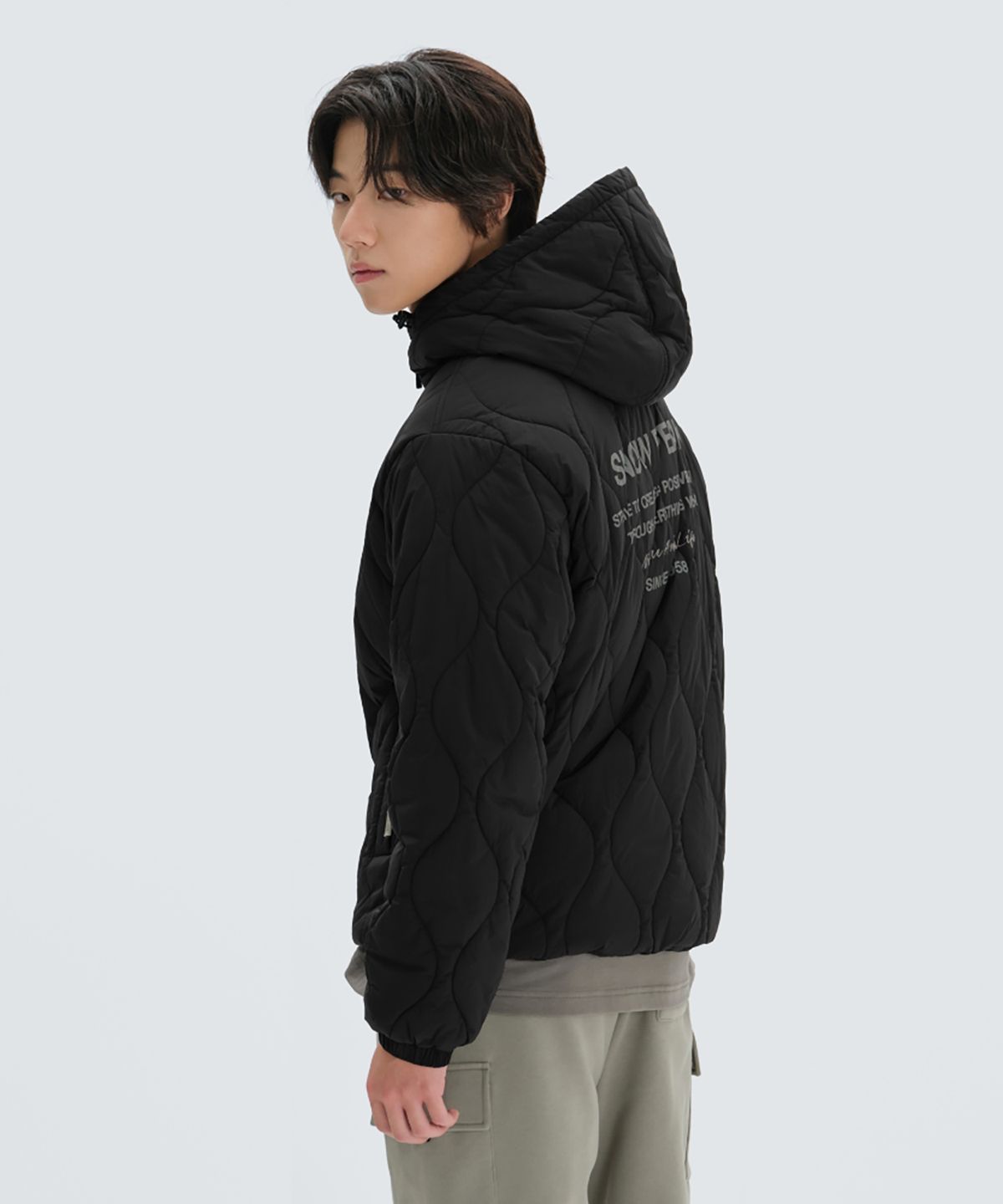 스노우피크 어패럴(SNOWPEAK APPAREL) 리사이클 퀼팅 후드 아노락 Black (S24WUFPJ04)