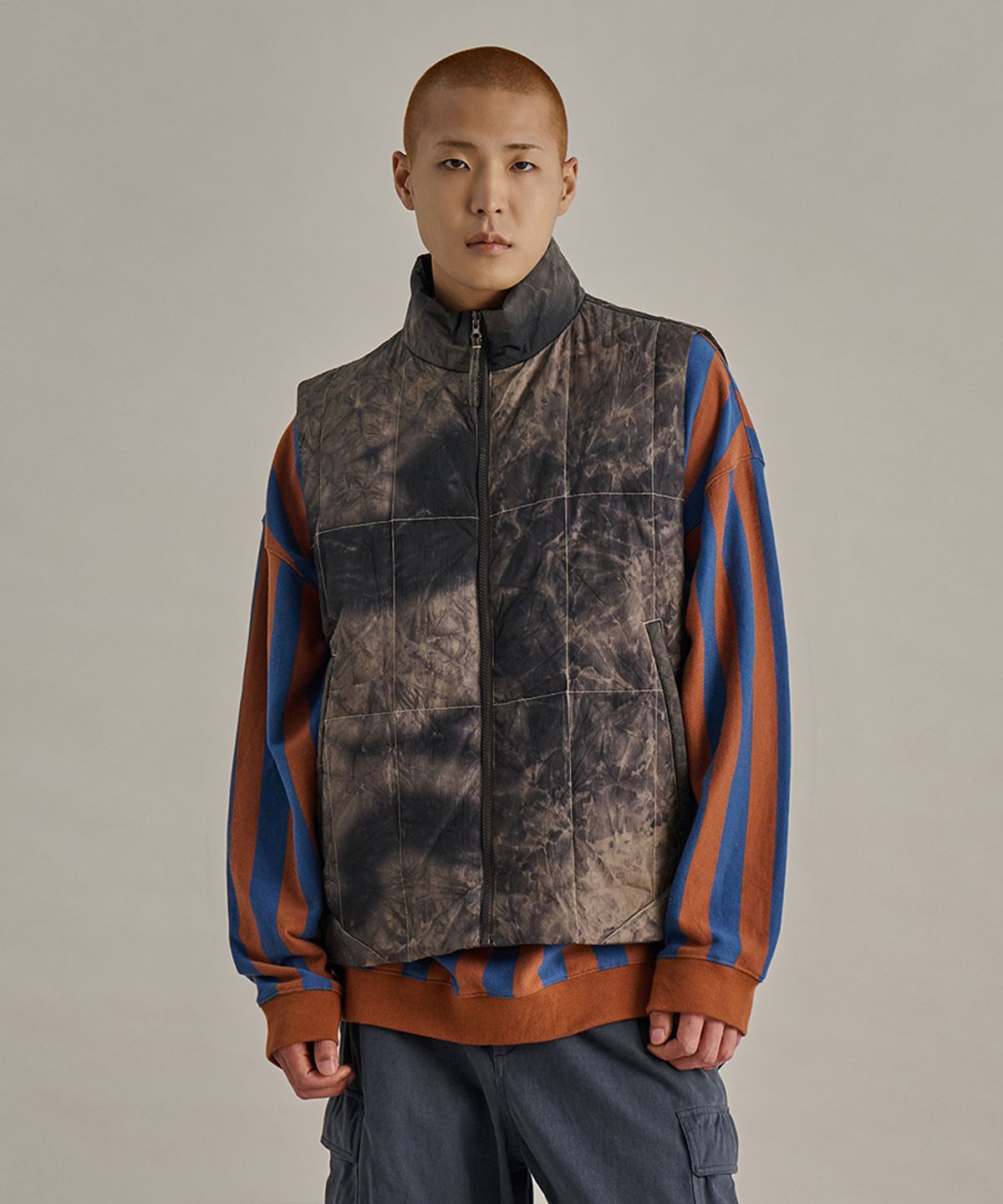 논타입(NONTYPE) CLOUD LIGHT DOWN VEST (KHAKI)