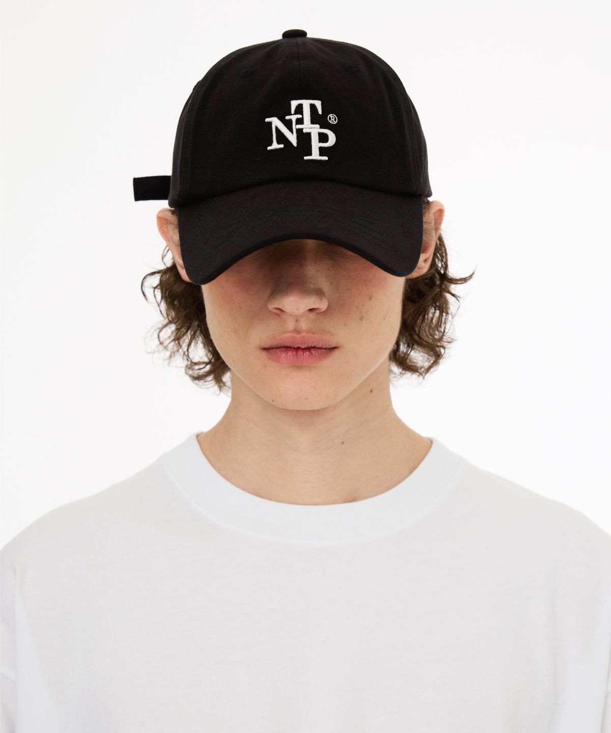티엔피(TNP) T242AACUZZT51_SIGNATURE LOGO BALL CAP - BLACK