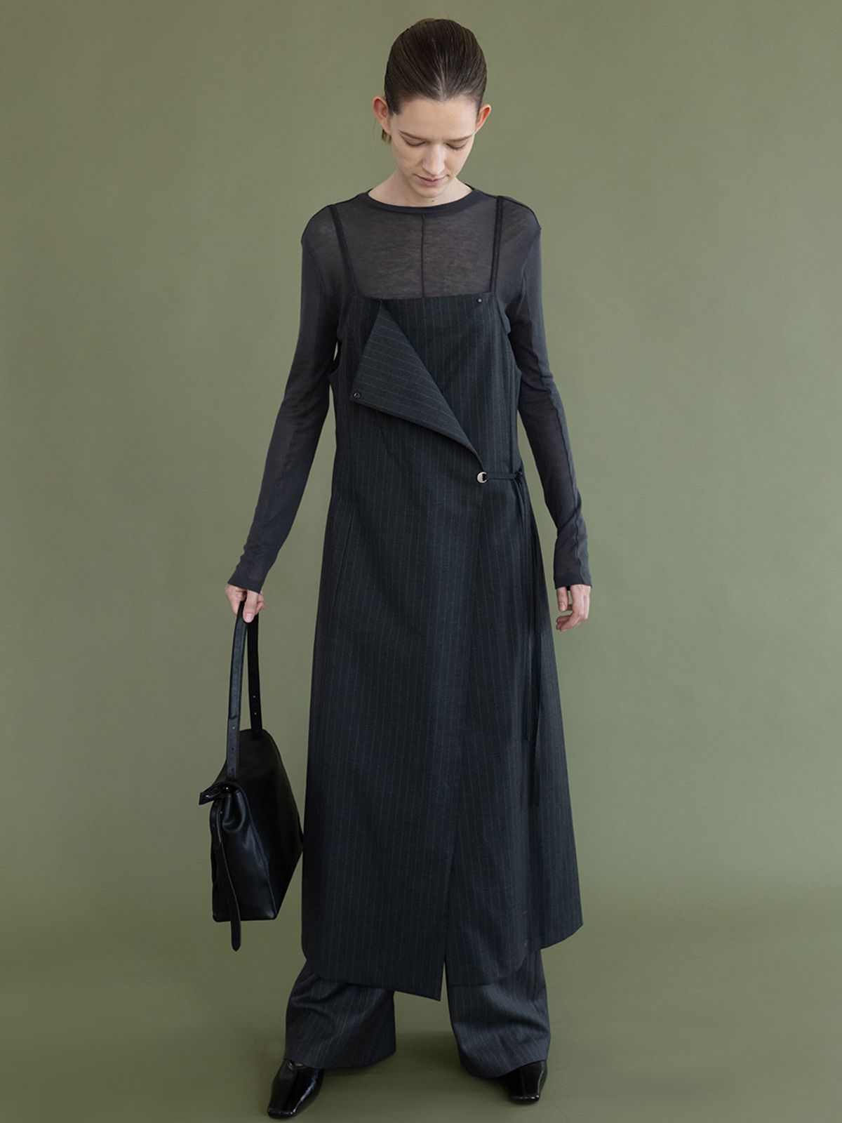 루에브르(LOEUVRE) Asymetric Placket Sleeveless Dress SW6XO815-GW