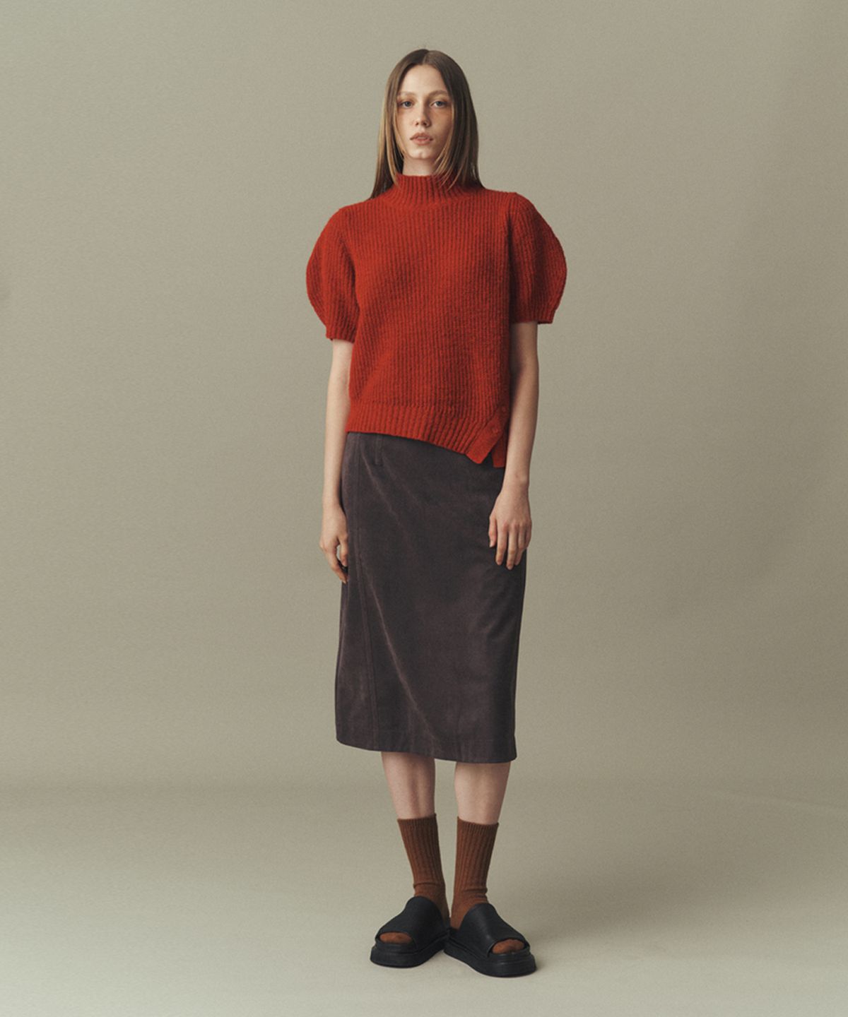 아위(AHWE) HALF SLEEVE SWEATER_RED