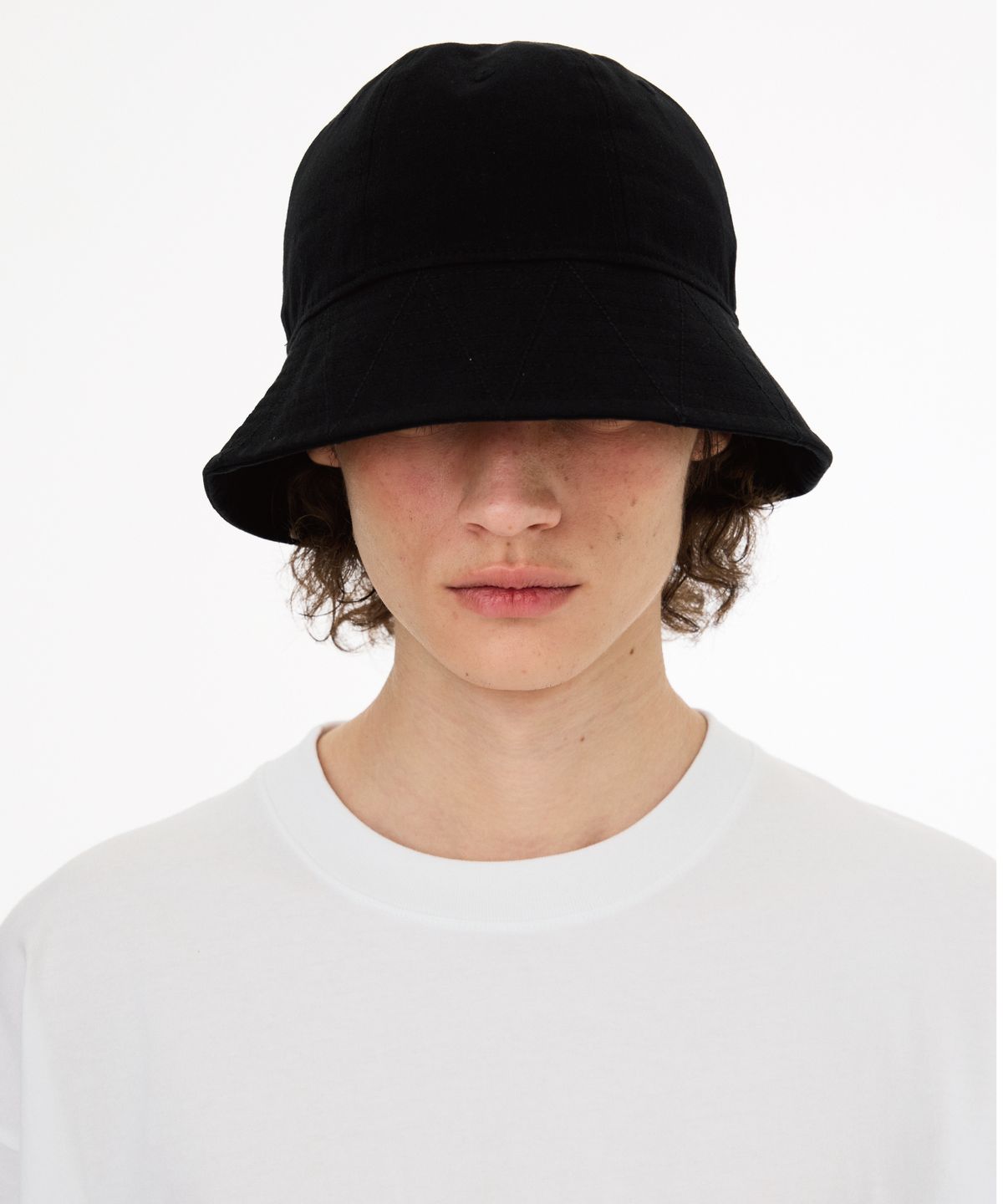 티엔피(TNP) T242AACUZZT61_BACK AND FORTH BUCKET HAT - BLACK