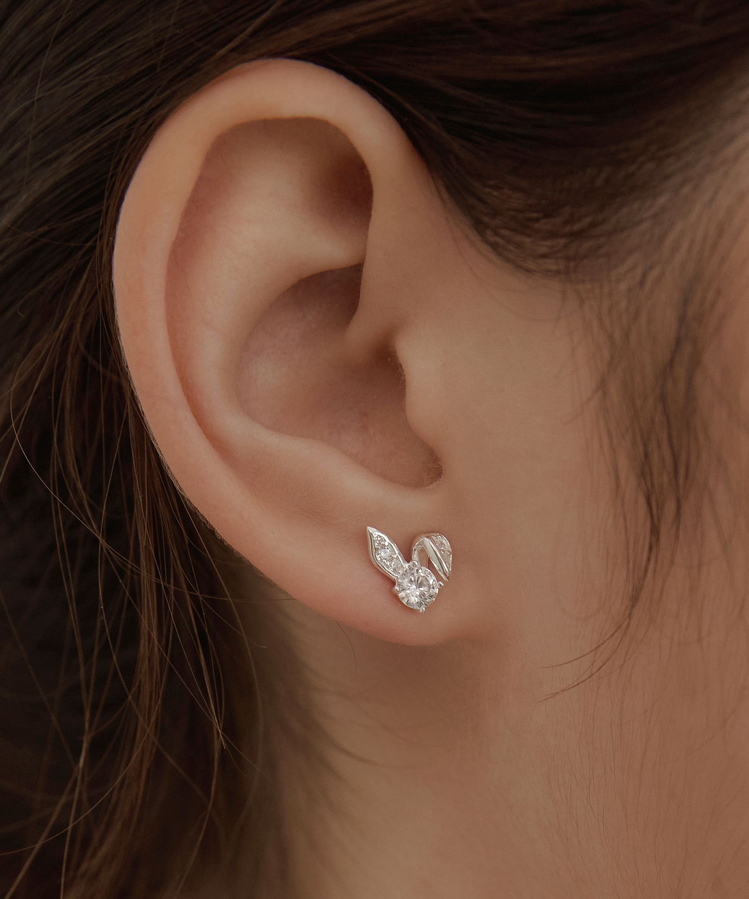 イヤリング TATIANA Silver 925 Wink Bunny Earrings EC3135 MUSINSA | TATIANA (Silver 925) Wink Bunny Earrings EC3135