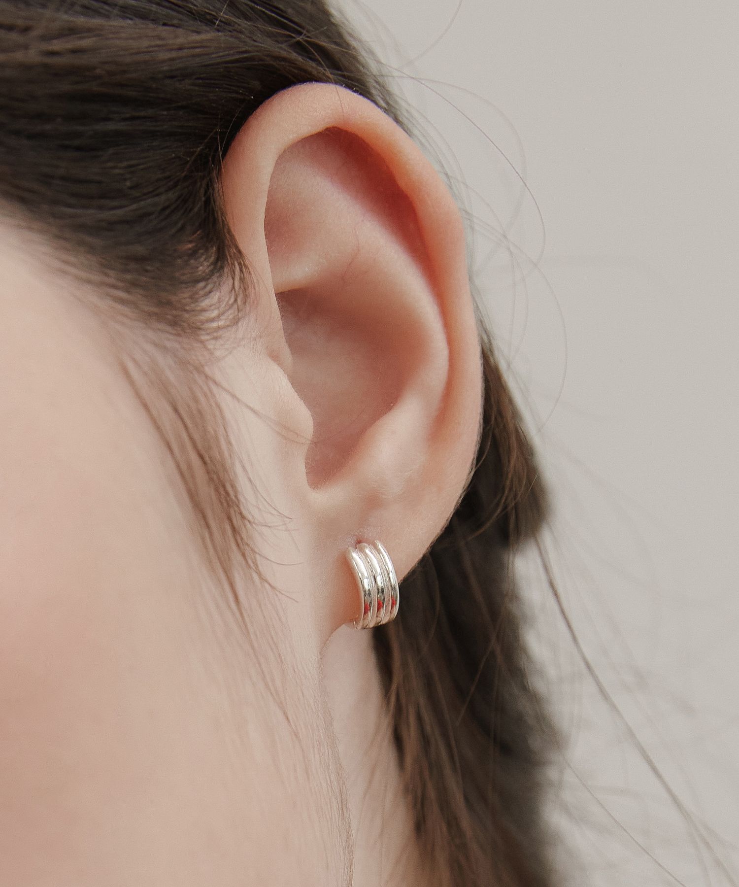 【TATIANA】Viking Roll Hoop Earring EC3124〜ピアス★韓国発 MUSINSA | TATIANA (Silver 925) Viking Roll Hoop Earrings EC3124