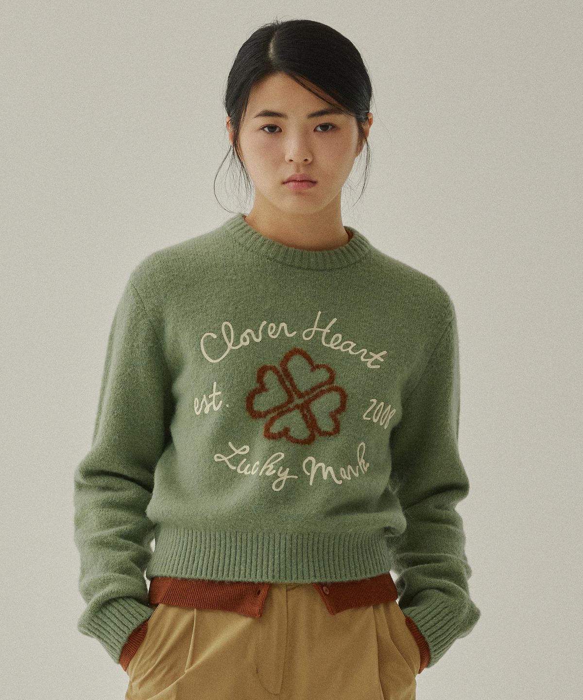 커버낫 우먼(COVERNAT WOMAN) 우먼 클로버하트 그래픽 니트 Sage Green