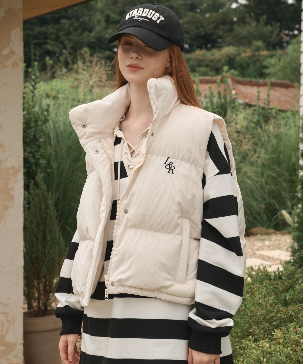 로시로우(LOSSYROW) L&R Velvet Padded Vest Cream