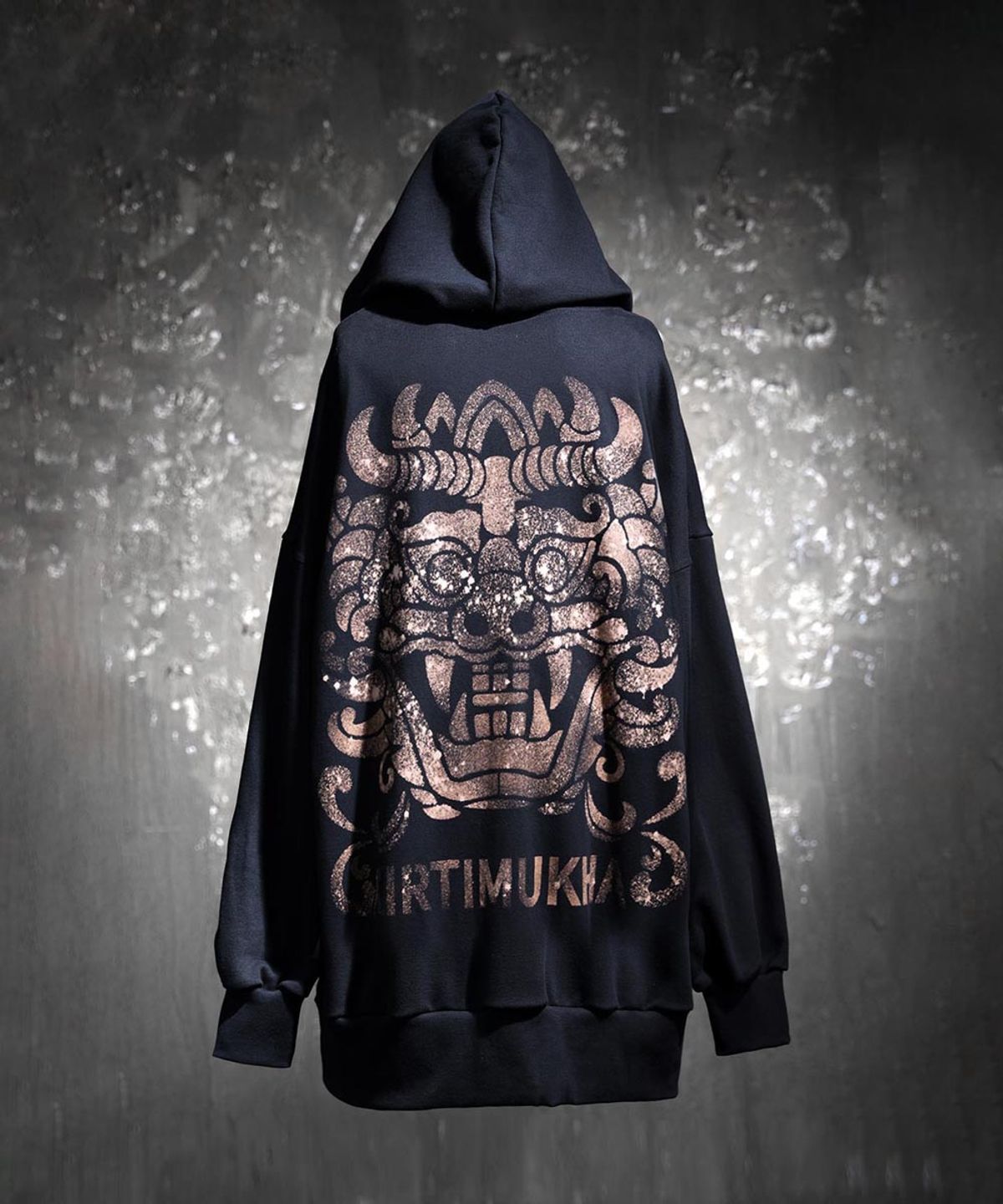 키르티무카(KIRTIMUKHA) 로고 블리치 10XL 오버사이즈 후드티