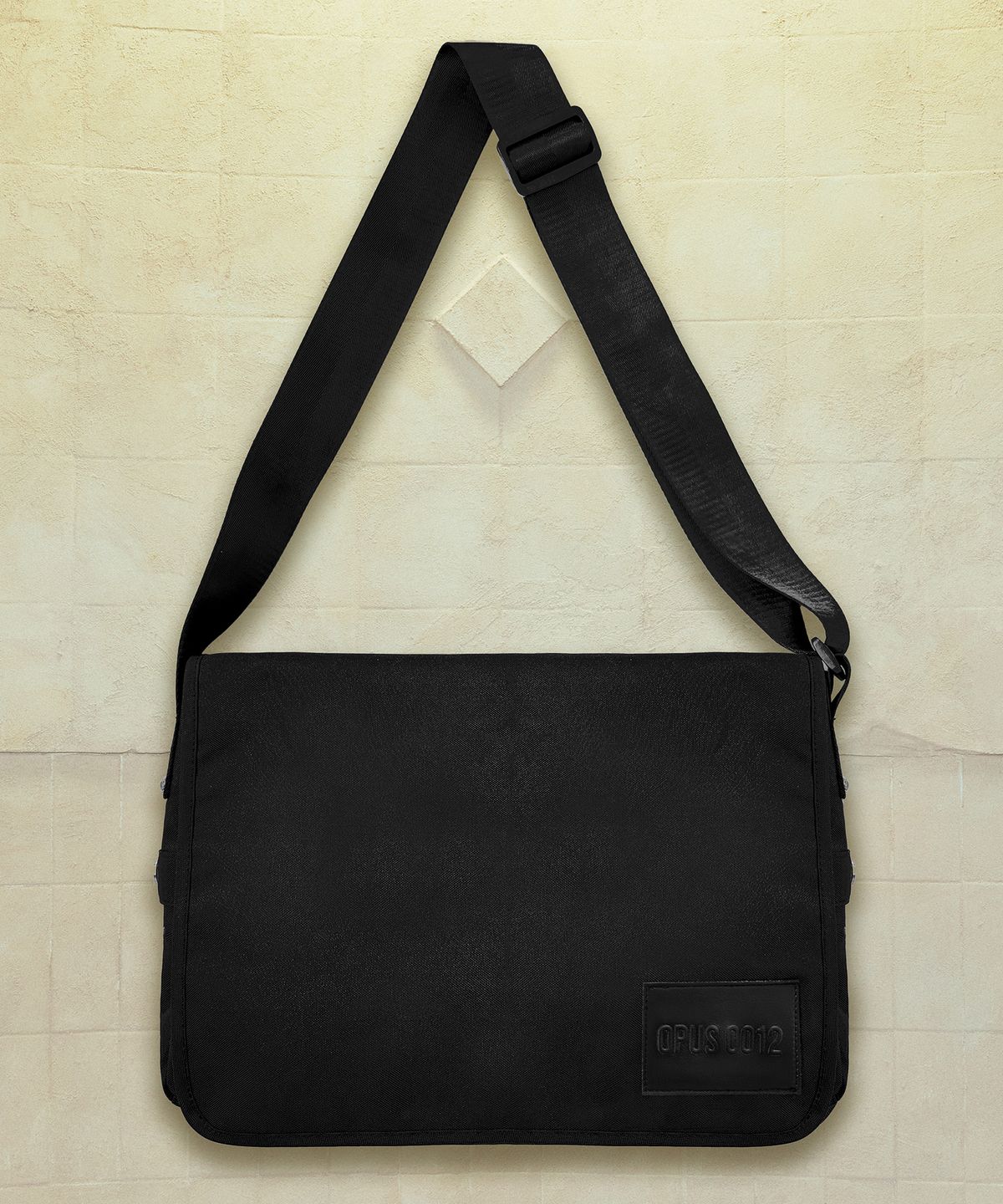 오퍼스 0012(OPUS 0012) Op.10 STASH MESSENGER BAG BLACK