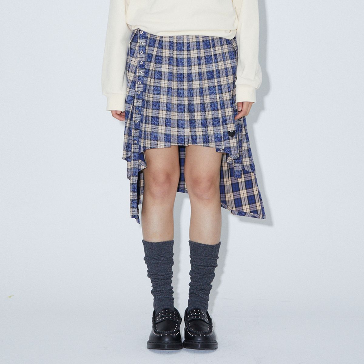 라라폭스(LALAFOX) CHECK UNBALANCE PLEATS SKIRT BLUE BQ4WS001