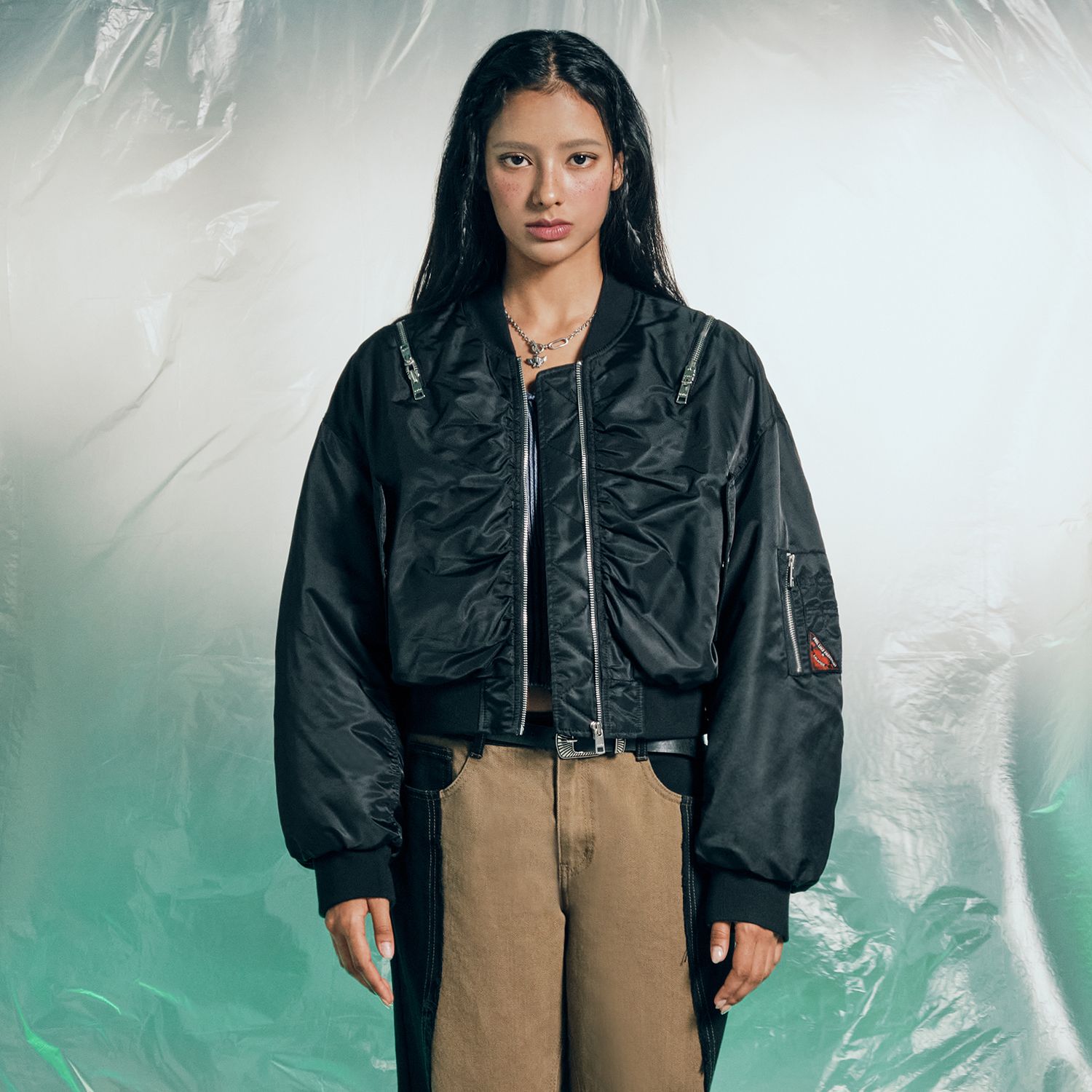 [LALAFOX] SHOULDER OPEN BOMBER JACKET /追跡付 MUSINSA | LALAFOX SHOULDER OPEN BOMBER JACKET BLACK Bomber