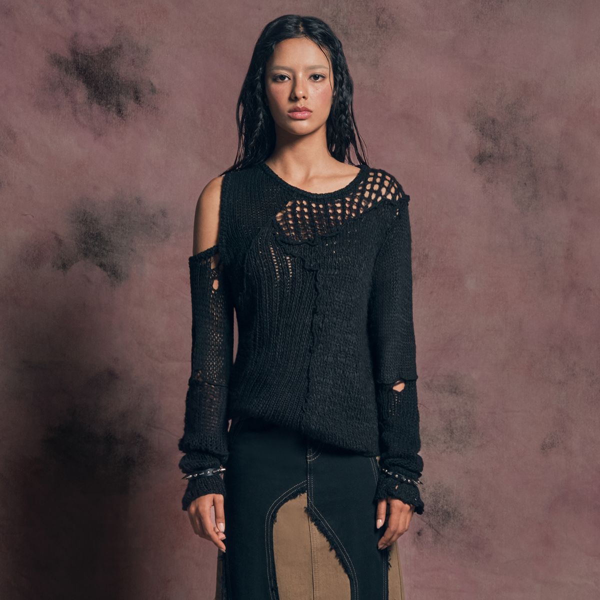 라라폭스(LALAFOX) KNIT UNBALANCE SHOULDER SLIT T-SHIRT 오프숄더 니트 BLACK BQ4KL003