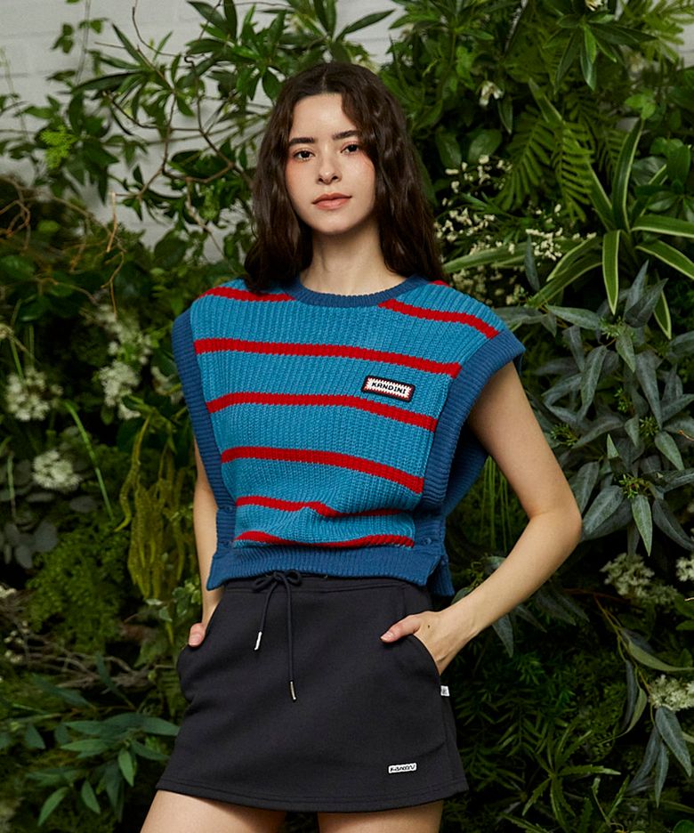 블루 세미크롭 라운드넥 베스트
