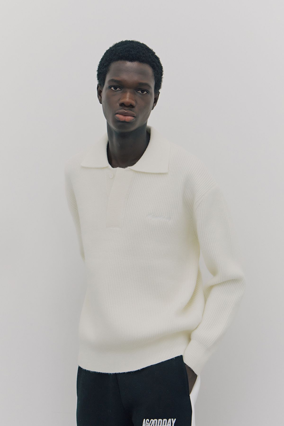 어굿데이(AGOODDAY) [UNISEX]  BISCOUS HAZZI KNIT (ivory)